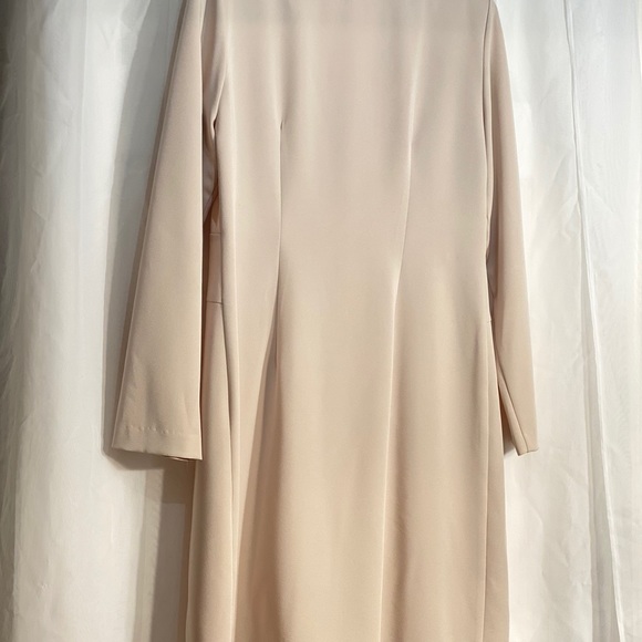 ELEGANT SIGNATURE DRESS SET - Picture 5 of 7